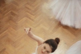 超赞！如何调出朦胧淡雅的油画效果后期风格？(图文教程)