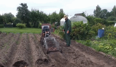 马桶堵了如何吸出来？34个机械原理、设计动画来了1、马桶疏通器原理：2、高频变压器绕组自动化生产：3、伺服电缸高负载、大推力、高精度、易维护，应用广泛：4、小型土豆收获机：5、郎酒瓶子制作工艺：6、陶瓷杯自动化生产：7、液压奶酪切割机：8、自动化摊煎饼：9、蔬菜丸子制作过程：10、自动化包子机：11、万能清扫器：12、快速部署战场铁丝网防御线：13、手持式自动螺丝机：14、自由弯管机：15、滚动式捡果器：16、铜管折弯过程，谁知道为什么不瘪：17、自动化攻丝机：18、45度管接头滚牙：19、食品,马桶堵了如何吸出来？34个机械原理、设计动画来了，直观易懂,第4张