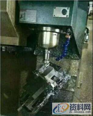 做数控加工，撞坏机床的经典瞬间，遇到过几次？,数控加工,模具设计,培训学校,第1张