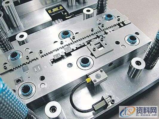 如何做好五金冲压连续模？你知道吗？,导正,冲压,卸料,第3张