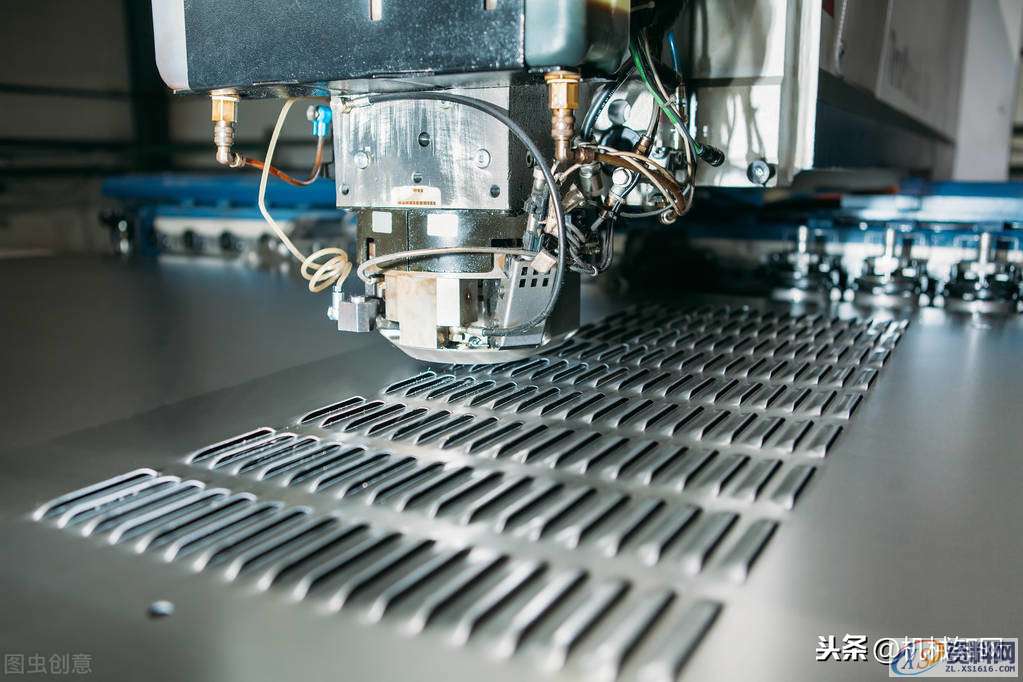 锻造、冲压、铸造的三者区别在哪？看了就明白1、锻造和铸造的区别2、自由锻和模锻的区别3、铸造、锻造、冲压、压铸的区别,锻造、冲压、铸造的三者区别在哪？看了就明白,冲压,第3张